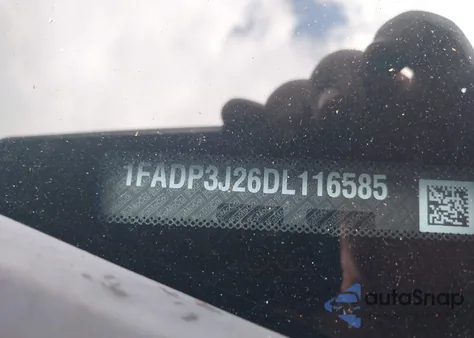 2013 Ford Focus Titanium z USA, uszkodzony, nr VIN 1FADP3J26DL116585